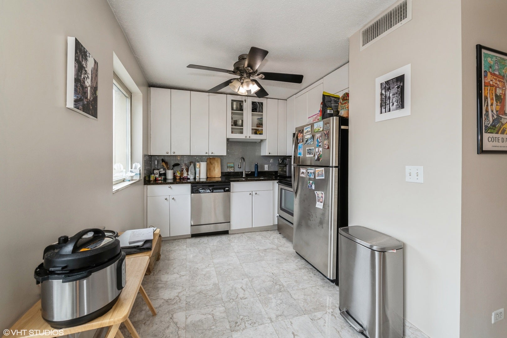 1212 N La Salle Drive 1409