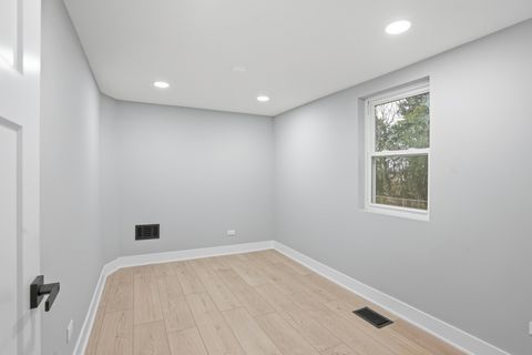 Tiny photo for 9442 S Octavia Avenue, Bridgeview, IL 60455 (MLS # 12607524)