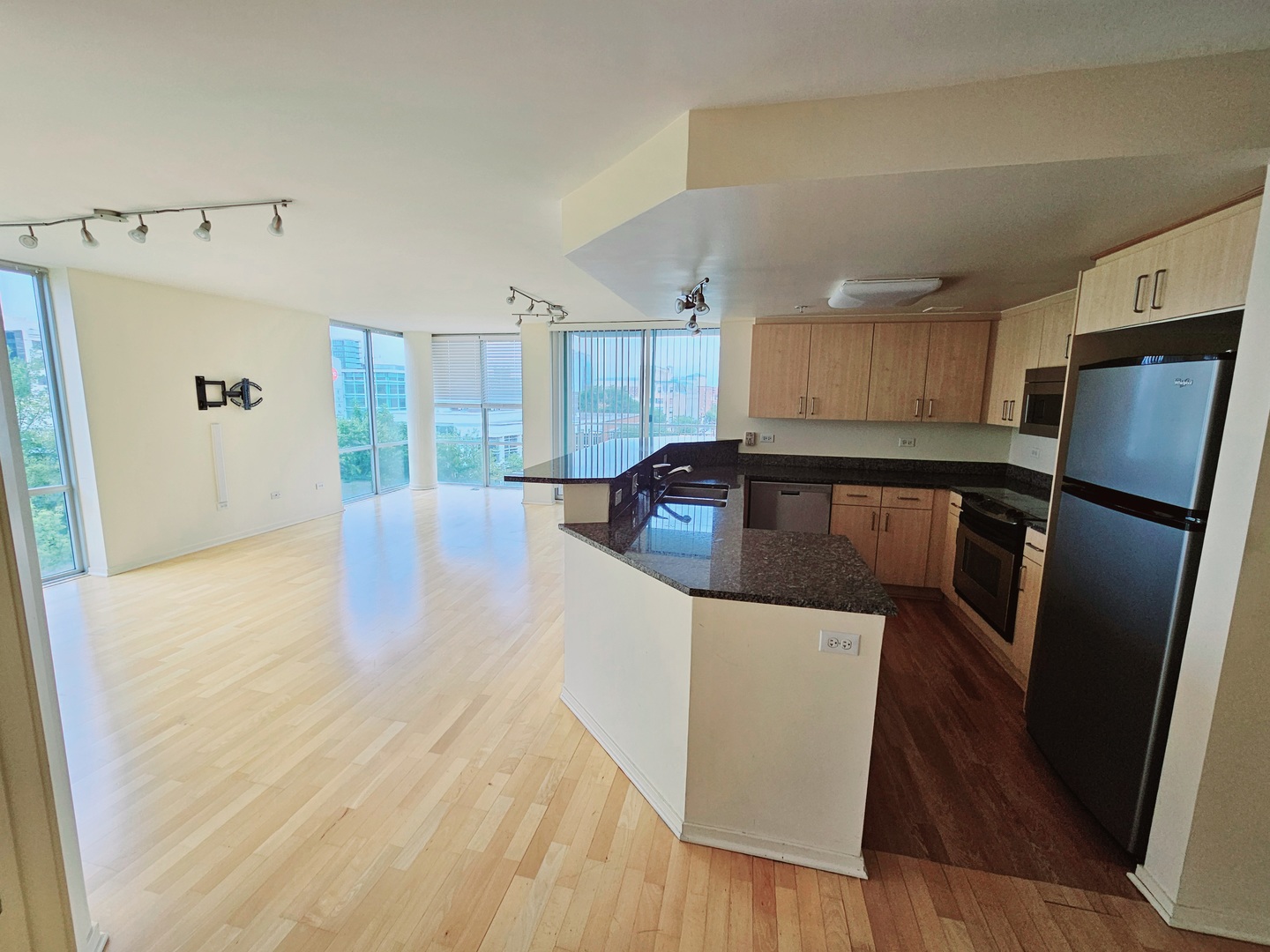 1640 MAPLE Avenue 502