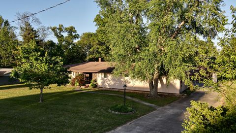 Tiny photo for 514 N Walnut Street, West Frankfort, IL 62896 (MLS # 12593682)