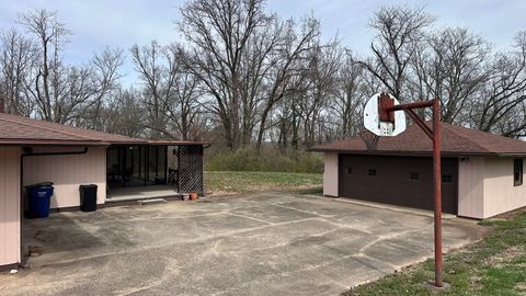 Tiny photo for 514 N Walnut Street, West Frankfort, IL 62896 (MLS # 12593682)