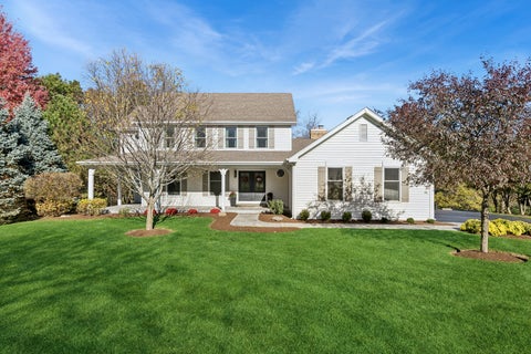 Photo of 230 Deer Run, Crystal Lake, IL 60012 (MLS # 12793582)