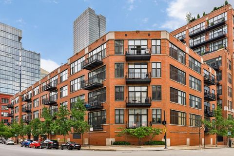 Photo of 333 W Hubbard Street #713, Chicago, IL 60654 (MLS # 12638069)