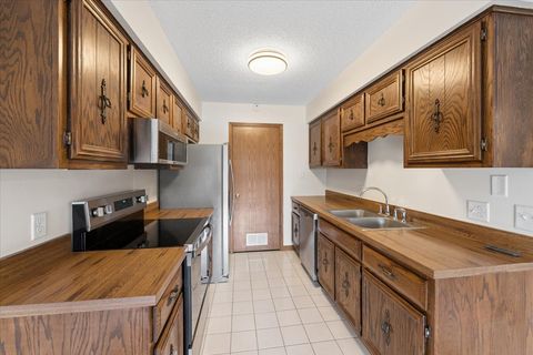 Tiny photo for 1810 Kerrybrook Court #1810, Sycamore, IL 60178 (MLS # 12673420)