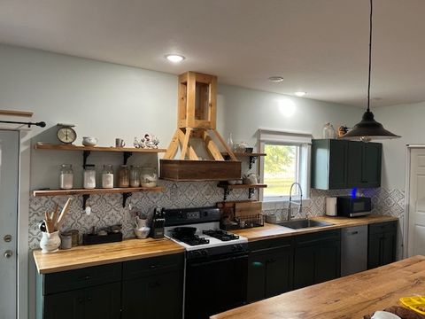 Tiny photo for 466 County Road 100 N, Sadorus, IL 61872 (MLS # 12501242)