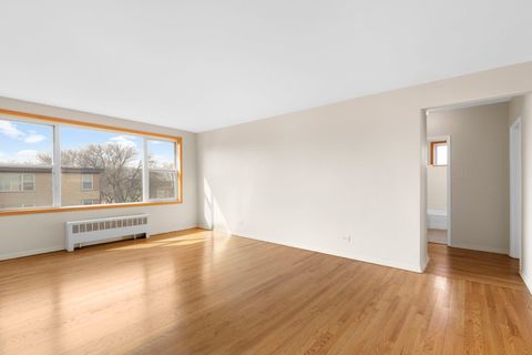 Tiny photo for 2615 W Fitch Avenue #3A, Chicago, IL 60645 (MLS # 12578782)