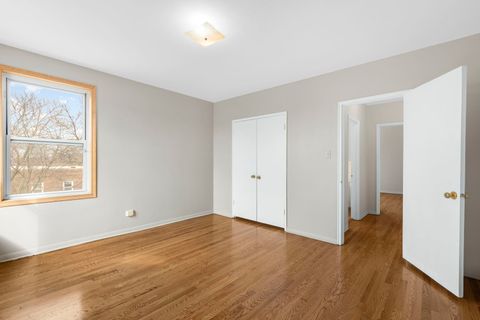 Tiny photo for 2615 W Fitch Avenue #3A, Chicago, IL 60645 (MLS # 12578782)