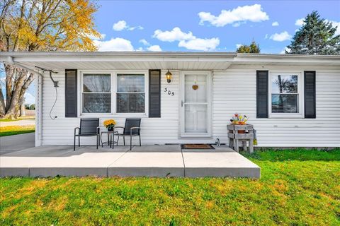 Tiny photo for 305 N Church Street, Carlock, IL 61725 (MLS # 12512015)