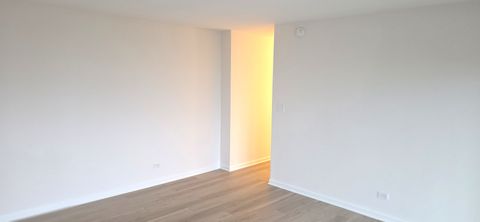 Tiny photo for 375 PLUM CREEK Drive #412, Wheeling, IL 60090 (MLS # 12604167)