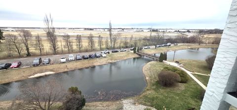 Tiny photo for 375 PLUM CREEK Drive #412, Wheeling, IL 60090 (MLS # 12604167)