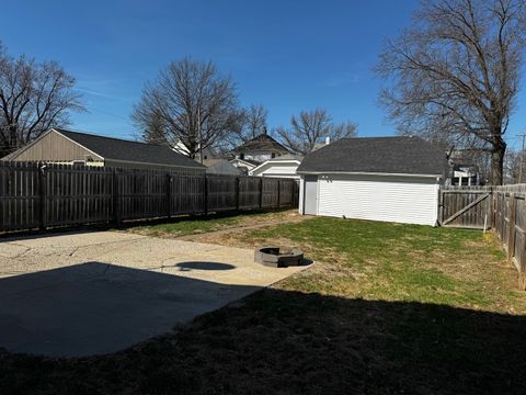 Tiny photo for 1431 29th Avenue, Moline, IL 61265 (MLS # 12596150)