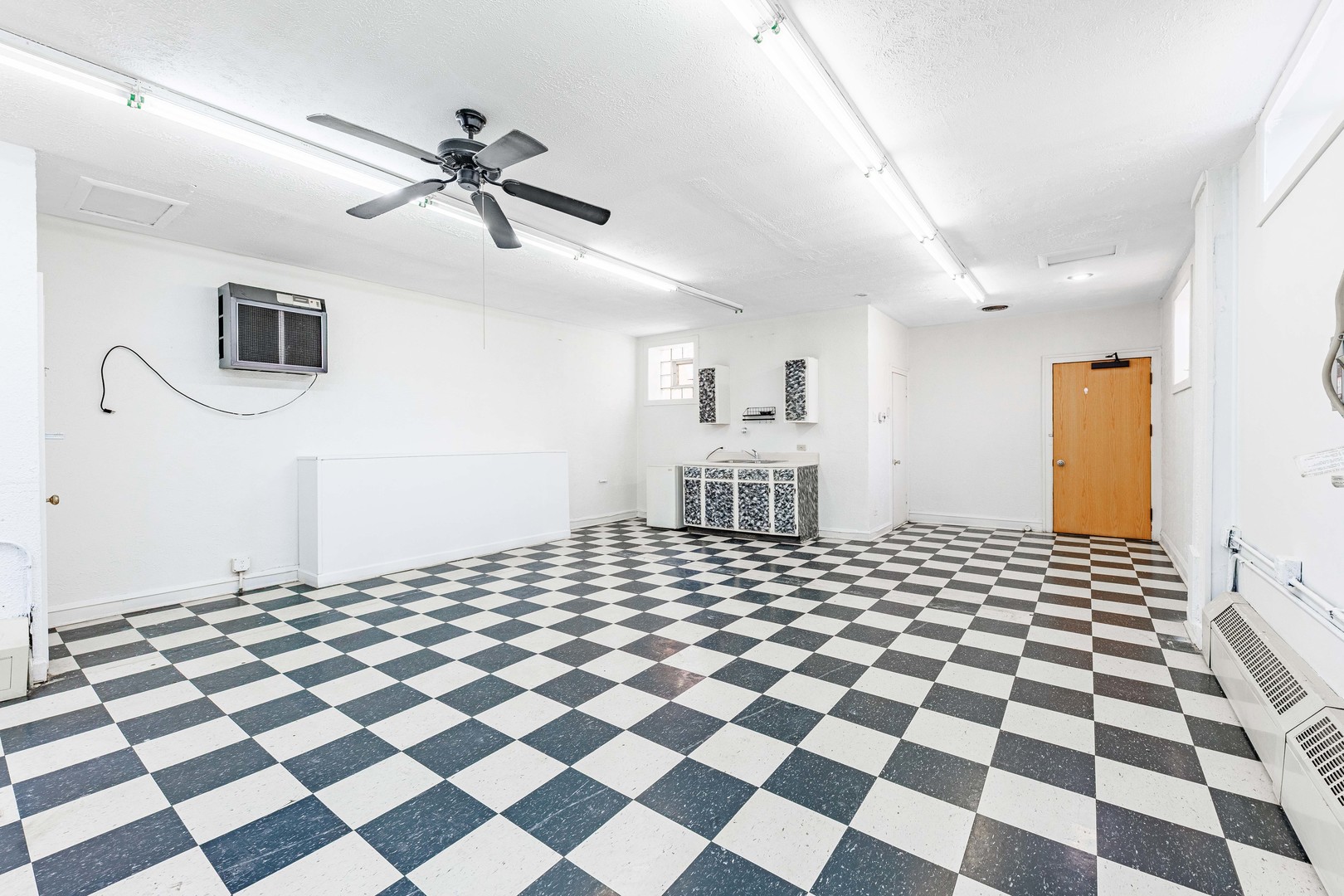 7041 W Addison Street F1