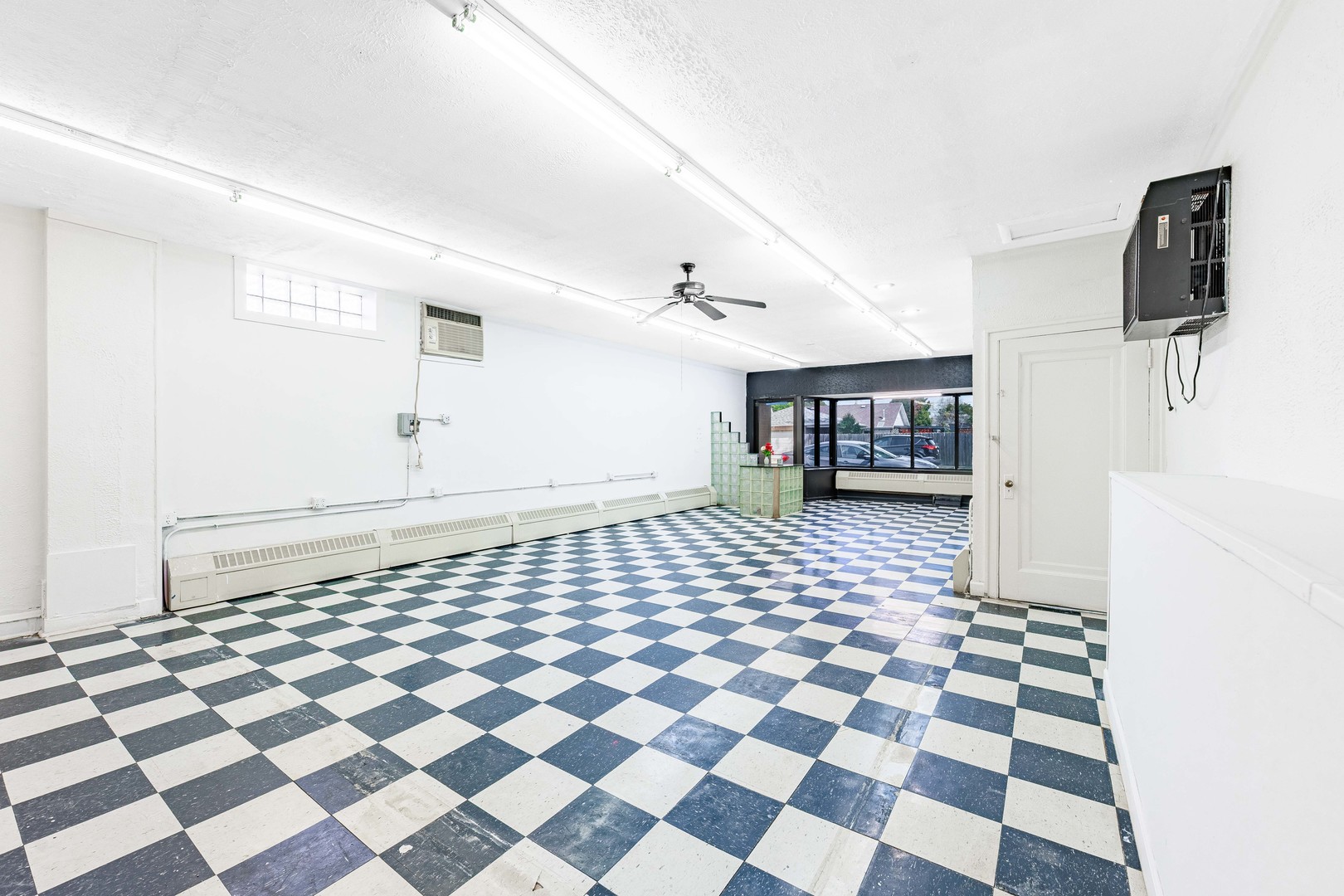 7041 W Addison Street F1