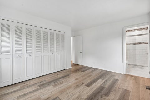 Tiny photo for 930 Dorncliff Lane, Buffalo Grove, IL 60089 (MLS # 12727818)