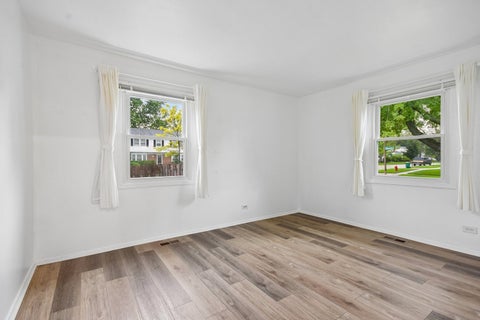 Tiny photo for 930 Dorncliff Lane, Buffalo Grove, IL 60089 (MLS # 12727818)