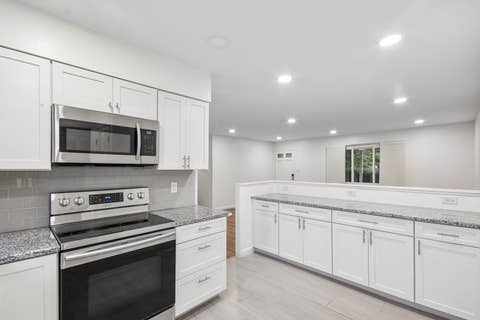 Tiny photo for 930 Dorncliff Lane, Buffalo Grove, IL 60089 (MLS # 12727818)