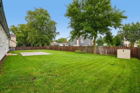 Tiny photo for 930 Dorncliff Lane, Buffalo Grove, IL 60089 (MLS # 12727818)