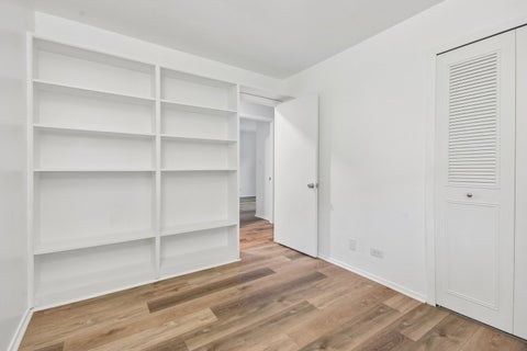 Tiny photo for 930 Dorncliff Lane, Buffalo Grove, IL 60089 (MLS # 12727818)