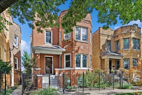 3315 N DRAKE Avenue Chicago IL 60618