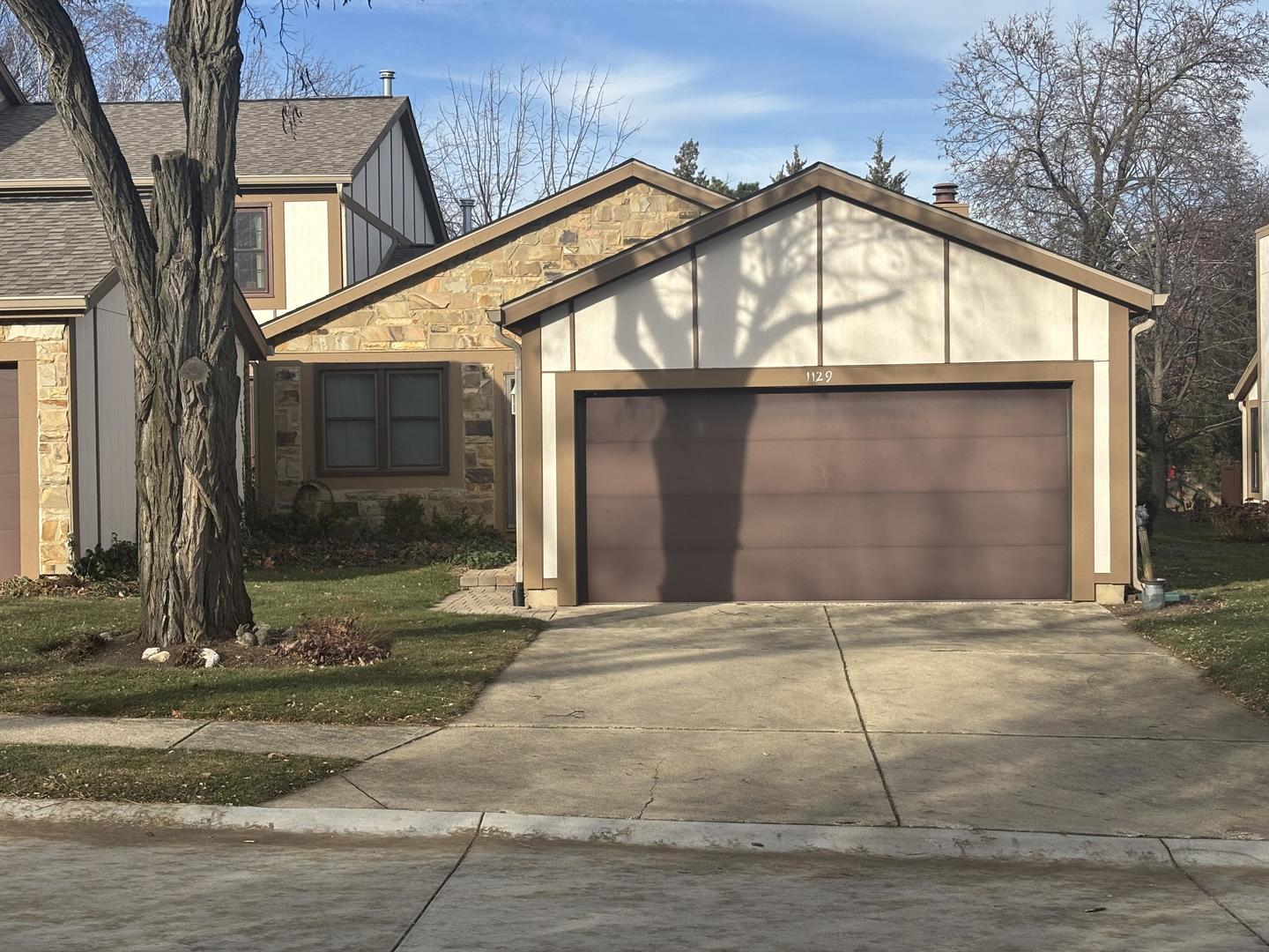 1129 Oakview Drive