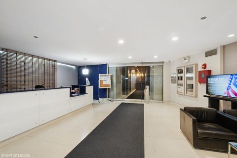 Tiny photo for 300 N State Street #3205, Chicago, IL 60654 (MLS # 12476452)