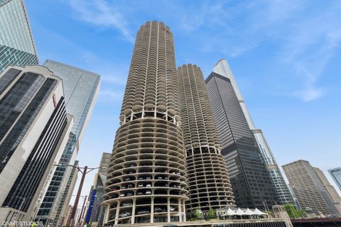 Photo of 300 N State Street #3205, Chicago, IL 60654 (MLS # 12476452)