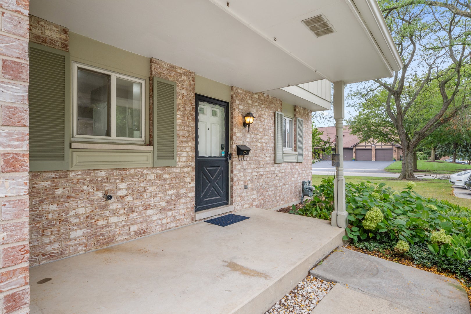 1502 Johnstown Court