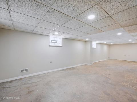 Tiny photo for 328 Morris Avenue, Bellwood, IL 60104 (MLS # 12466293)