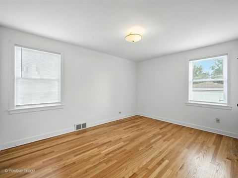 Tiny photo for 328 Morris Avenue, Bellwood, IL 60104 (MLS # 12466293)