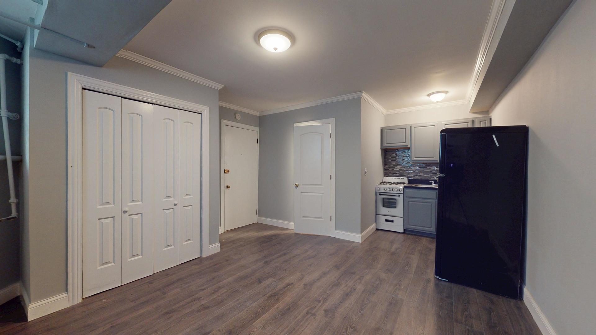 21 E DIVISION Street GDNN