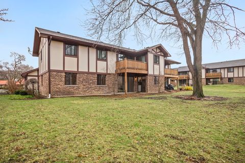 Tiny photo for 1454 N Elmhurst Road #102B, Mount Prospect, IL 60056 (MLS # 12547877)