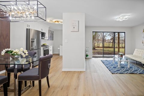 Tiny photo for 1454 N Elmhurst Road #102B, Mount Prospect, IL 60056 (MLS # 12547877)