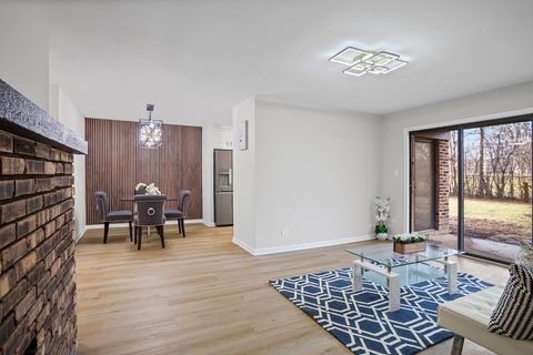 Tiny photo for 1454 N Elmhurst Road #102B, Mount Prospect, IL 60056 (MLS # 12547877)