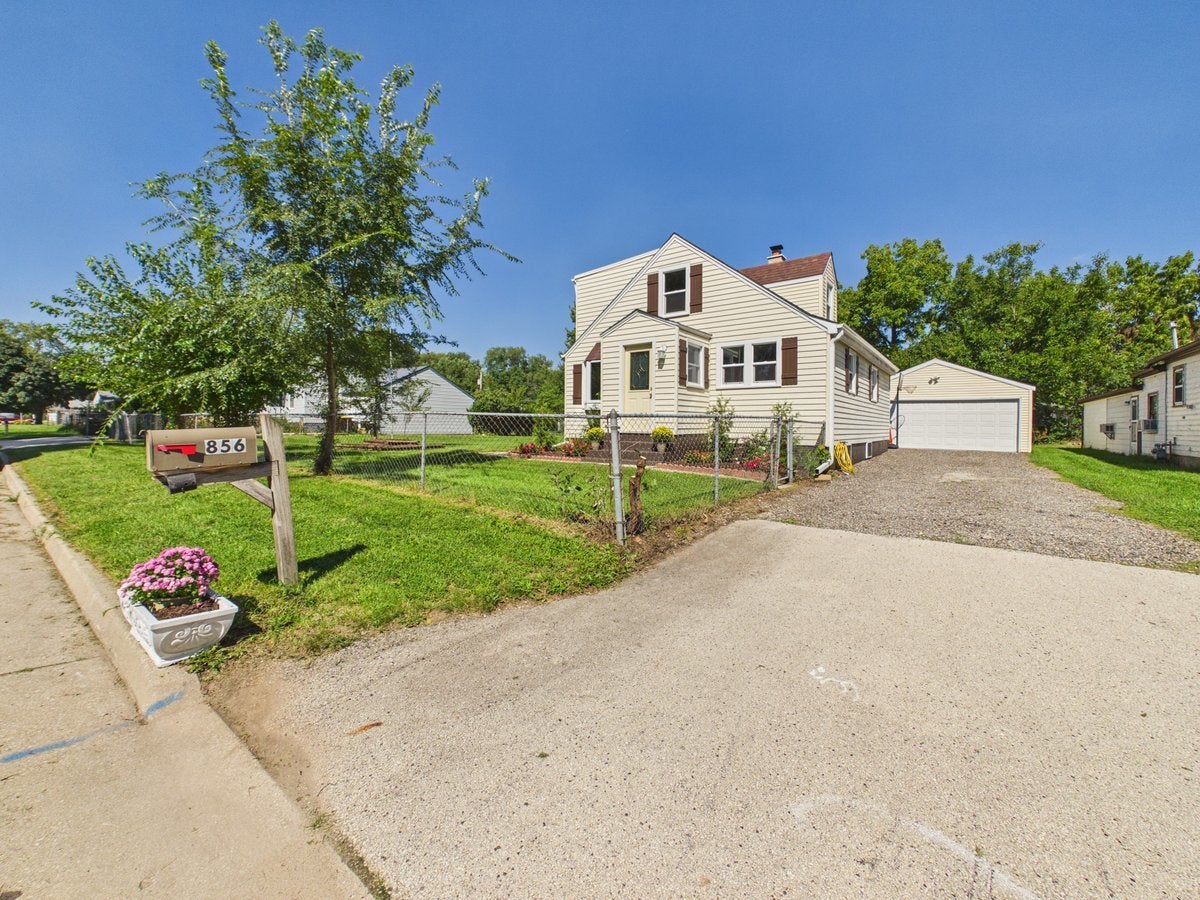 856 Marie Avenue