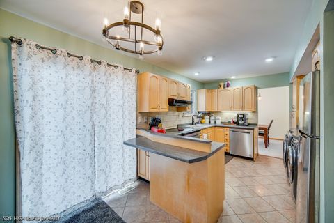 Tiny photo for 1465 Bridgeport Lane, Aurora, IL 60504 (MLS # 12494049)