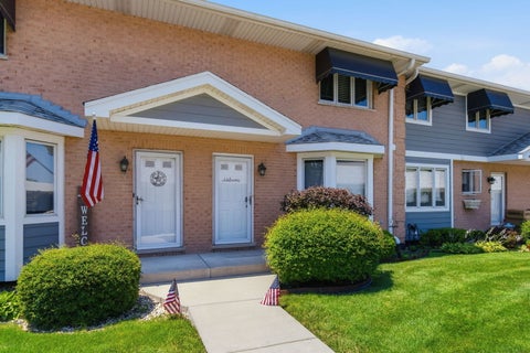 Tiny photo for 2550 W 112TH Street #N, Chicago, IL 60655 (MLS # 12694648)