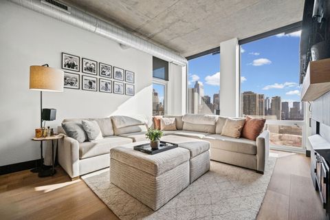 Tiny photo for 700 N Larrabee Street #1613, Chicago, IL 60654 (MLS # 12572130)