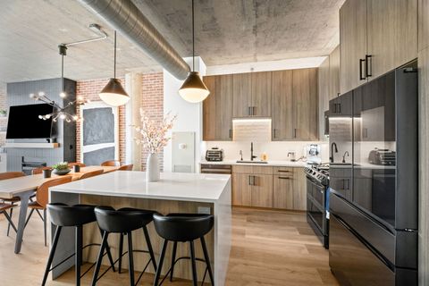 Tiny photo for 700 N Larrabee Street #1613, Chicago, IL 60654 (MLS # 12572130)