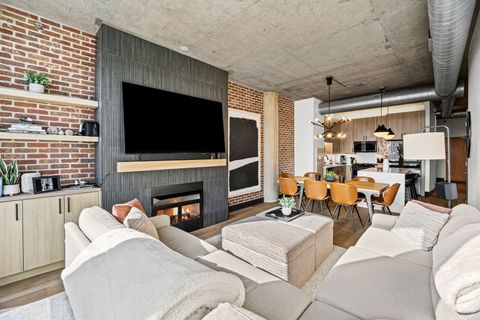 Tiny photo for 700 N Larrabee Street #1613, Chicago, IL 60654 (MLS # 12572130)