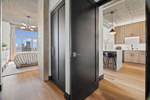 Tiny photo for 700 N Larrabee Street #1613, Chicago, IL 60654 (MLS # 12572130)