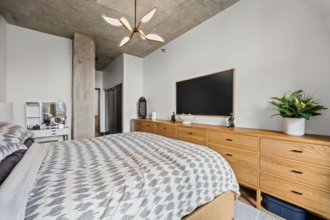 Tiny photo for 700 N Larrabee Street #1613, Chicago, IL 60654 (MLS # 12572130)