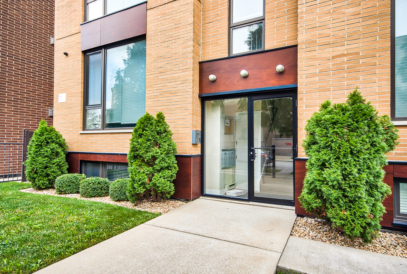 3514 N Sacramento Avenue 3S