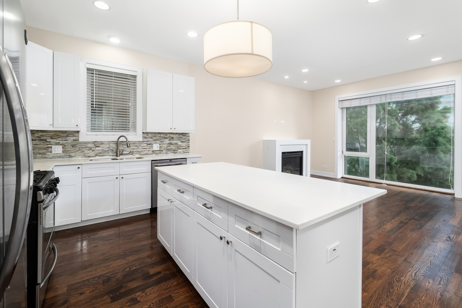 3514 N Sacramento Avenue 3S