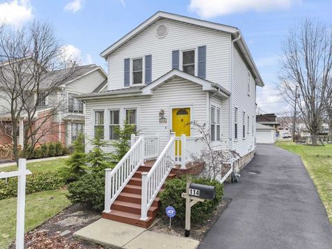 Tiny photo for 114 S Elm Street, Mount Prospect, IL 60056 (MLS # 12585660)