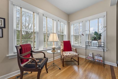 Tiny photo for 114 S Elm Street, Mount Prospect, IL 60056 (MLS # 12585660)