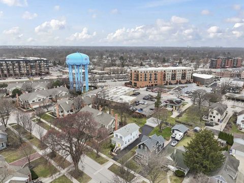 Tiny photo for 114 S Elm Street, Mount Prospect, IL 60056 (MLS # 12585660)