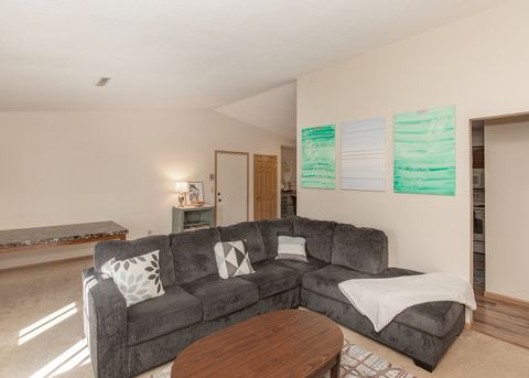 Tiny photo for 3260 Parkwild Drive #3D, Bettendorf, IA 52722 (MLS # 12560041)