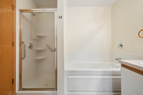 Tiny photo for 3125 Town Square Drive #401, Rolling Meadows, IL 60008 (MLS # 12762356)