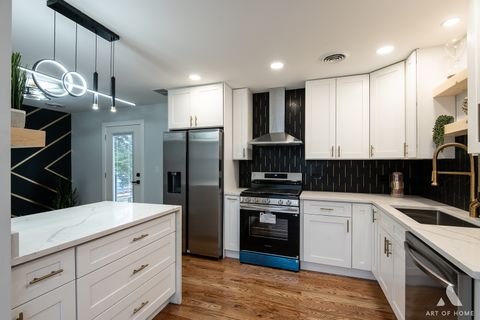 Tiny photo for 8459 S 85th Court, Hickory Hills, IL 60457 (MLS # 12629363)
