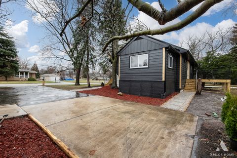Tiny photo for 8459 S 85th Court, Hickory Hills, IL 60457 (MLS # 12629363)